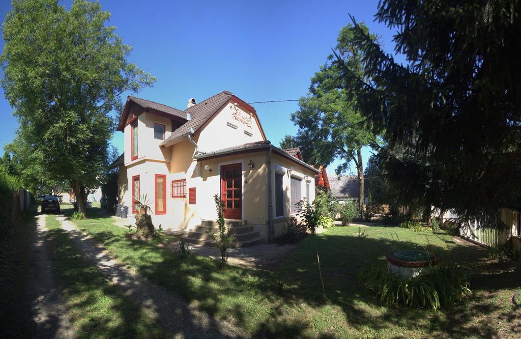 Pension Elisabeth Balatonlelle Extérieur photo