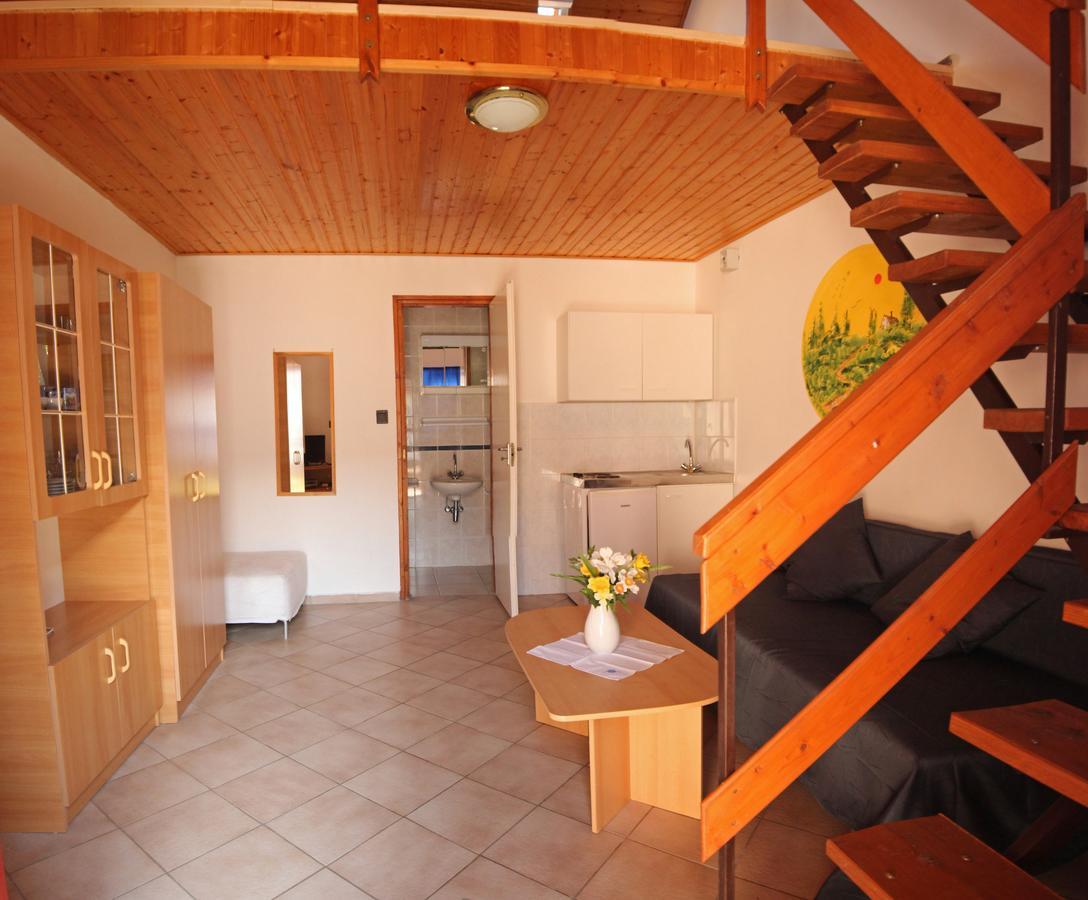 Pension Elisabeth Balatonlelle Extérieur photo