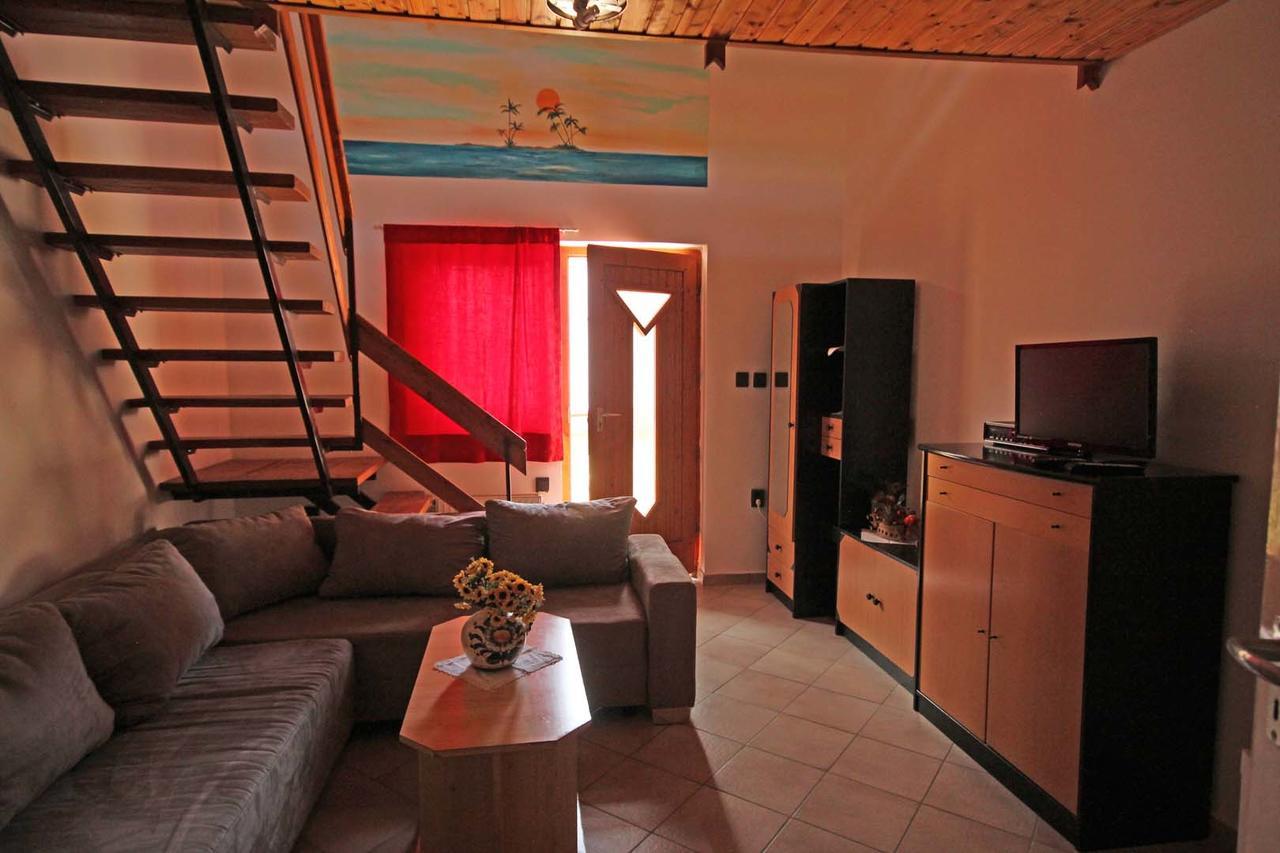 Pension Elisabeth Balatonlelle Extérieur photo